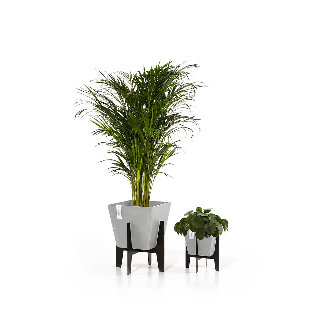 Jalusta 30cm musta - Ecopotskauppa